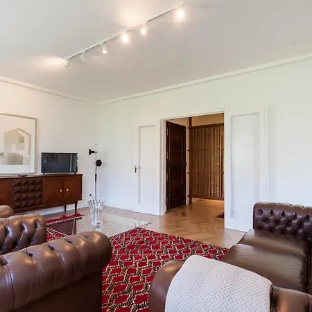 Feels Like Gulbenkian Spacious Flat With Balcony * Lisboa