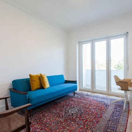Apartman Feels Like Gulbenkian Spacious Flat With Balcony Lisboa