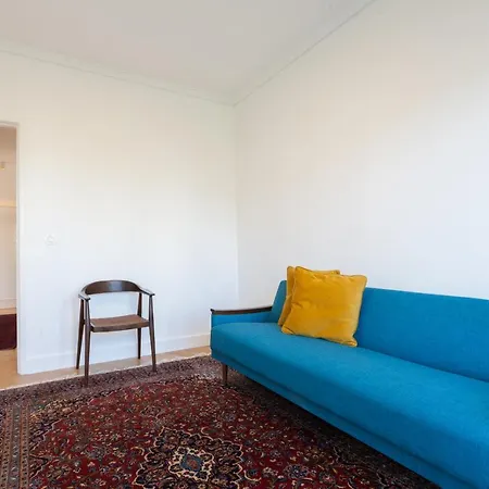 Apartman Feels Like Gulbenkian Spacious Flat With Balcony Lisboa