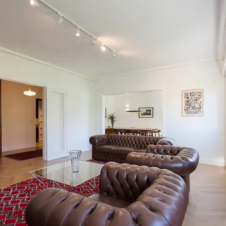 Feels Like Gulbenkian Spacious Flat With Balcony Apartman *