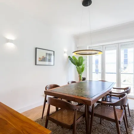Apartman Feels Like Gulbenkian Spacious Flat With Balcony *