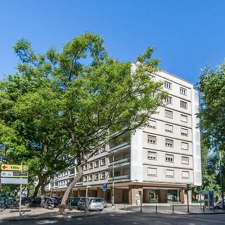 Apartman Feels Like Gulbenkian Spacious Flat With Balcony Lisboa