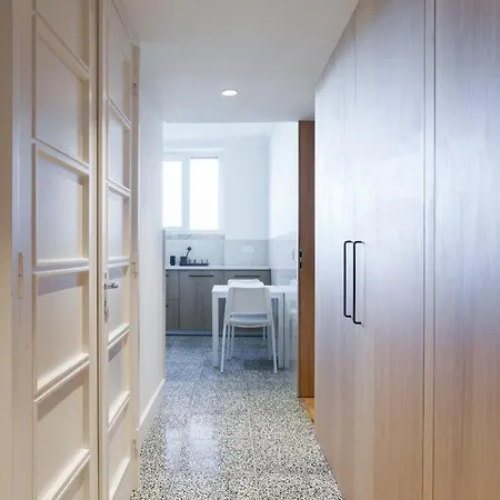 Feels Like Gulbenkian Spacious Flat With Balcony Apartman *